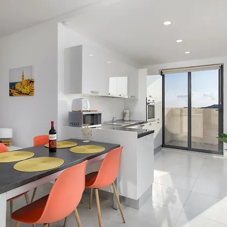Modern 2 Bedroom Penthouse With Huge Terrace And Sea Views - 2 Mins From Sea - Qawra St. Paul's Bay Exterior photo