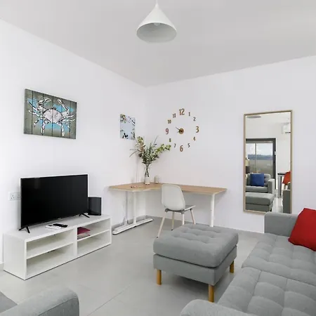 Modern 2 Bedroom Penthouse With Huge Terrace And Sea Views - 2 Mins From Sea - Qawra St. Paul's Bay Exterior photo