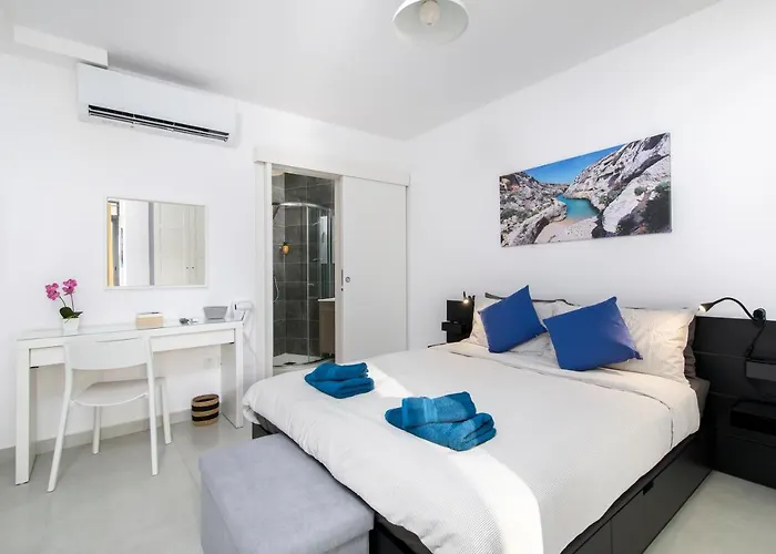 Modern 2 Bedroom Penthouse With Huge Terrace And Sea Views - 2 Mins From Sea - Qawra