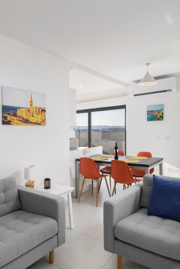 Modern 2 Bedroom Penthouse With Huge Terrace And Sea Views - 2 Mins From Sea - Qawra *