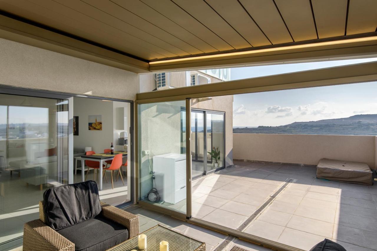 Modern 2 Bedroom Penthouse With Huge Terrace And Sea Views - 2 Mins From Sea - Qawra *