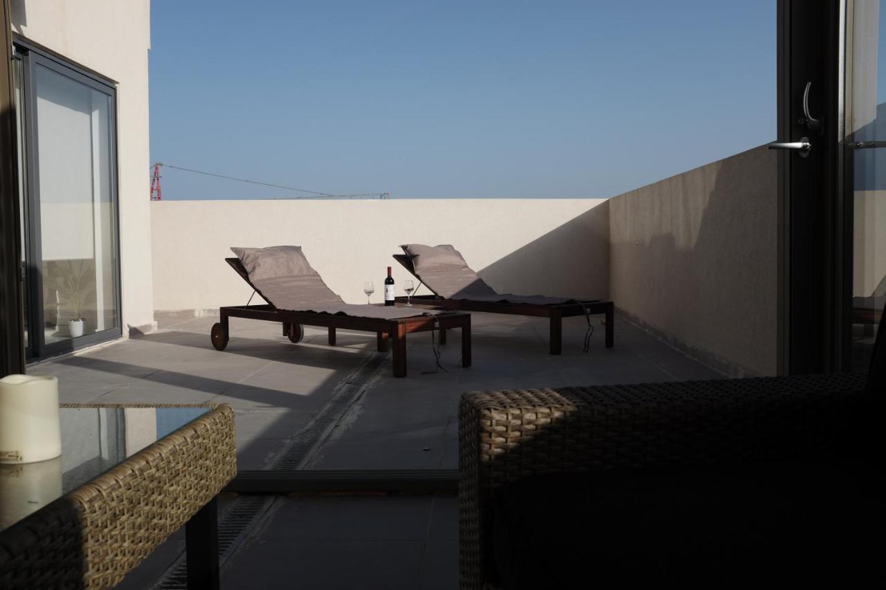 Apartment Modern 2 Bedroom Penthouse With Huge Terrace And Sea Views - 2 Mins From Sea - Qawra